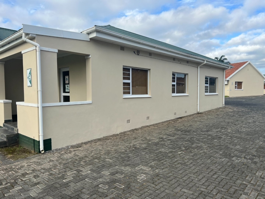 Commercial Property for Sale in Vincent Eastern Cape